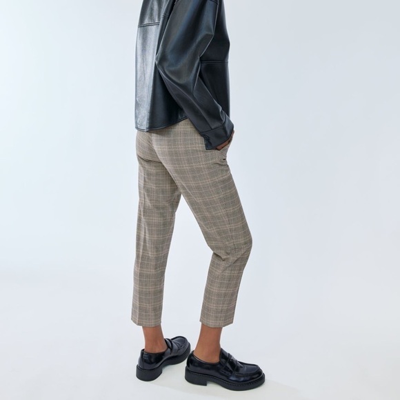 Aritzia Babaton Conan Pant Plaid Trouser Straight Leg High Waist Pleated Gray - Picture 8 of 16